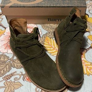 Born Tarkiln Boots SZ 10